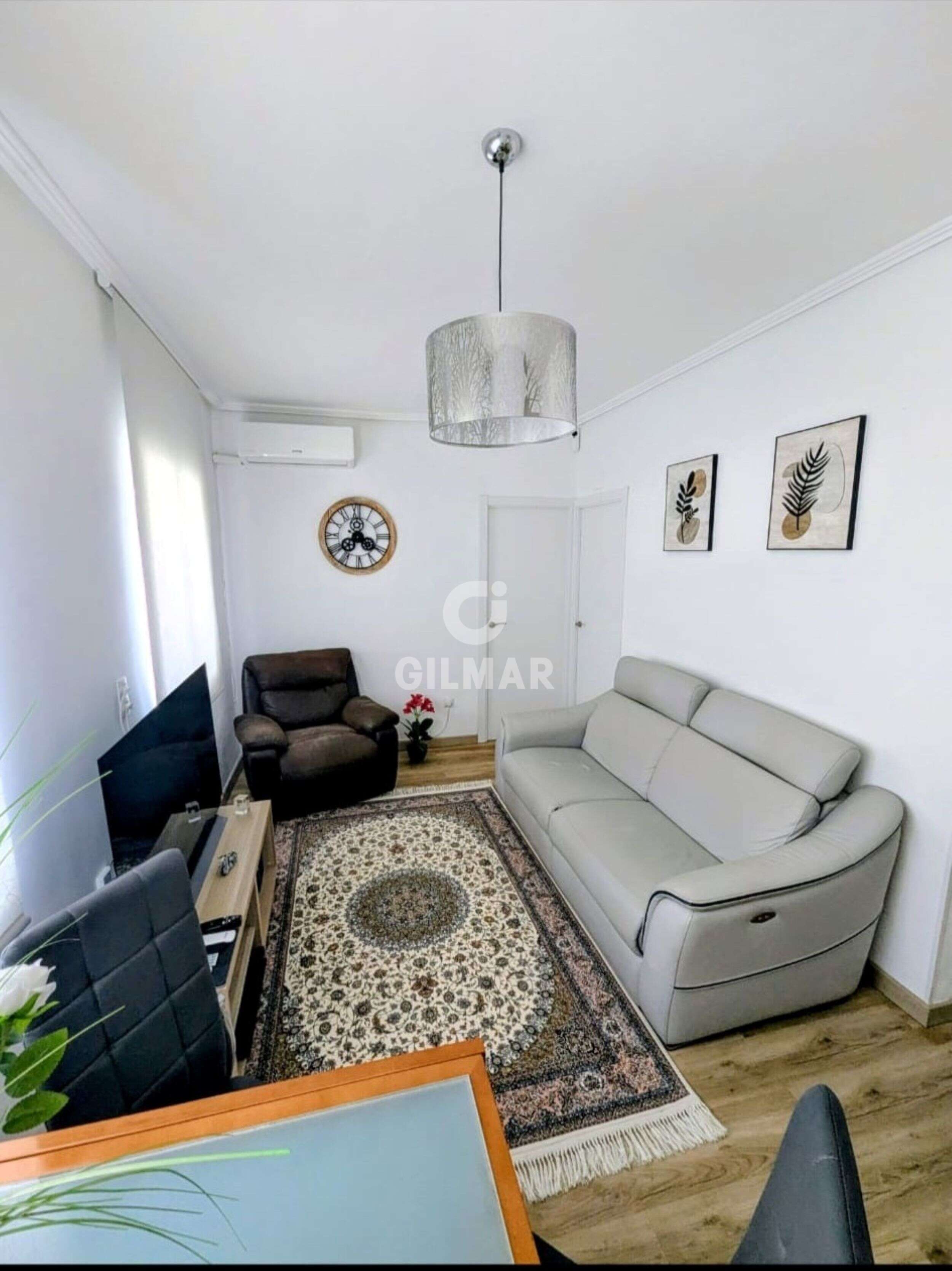 Photo of Semi-detached house