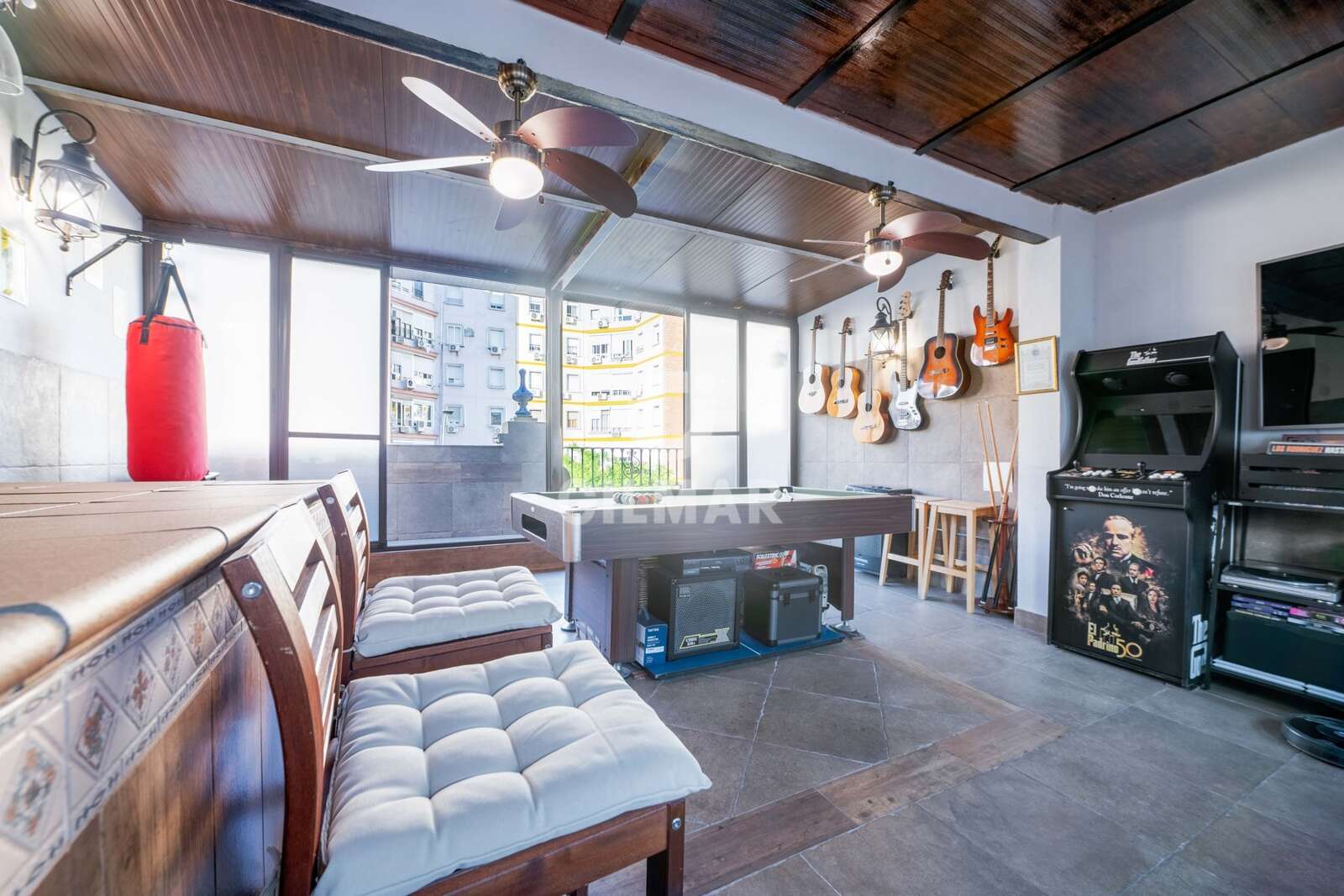 Property slider Gilmar