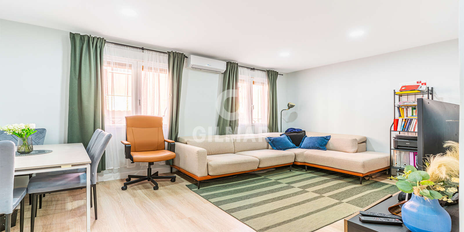 Property slider Gilmar