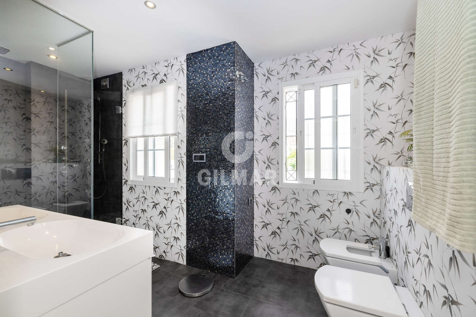 Property slider Gilmar