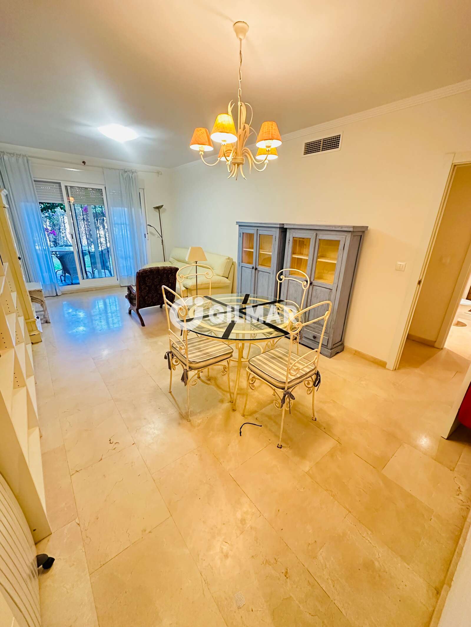 Property slider Gilmar