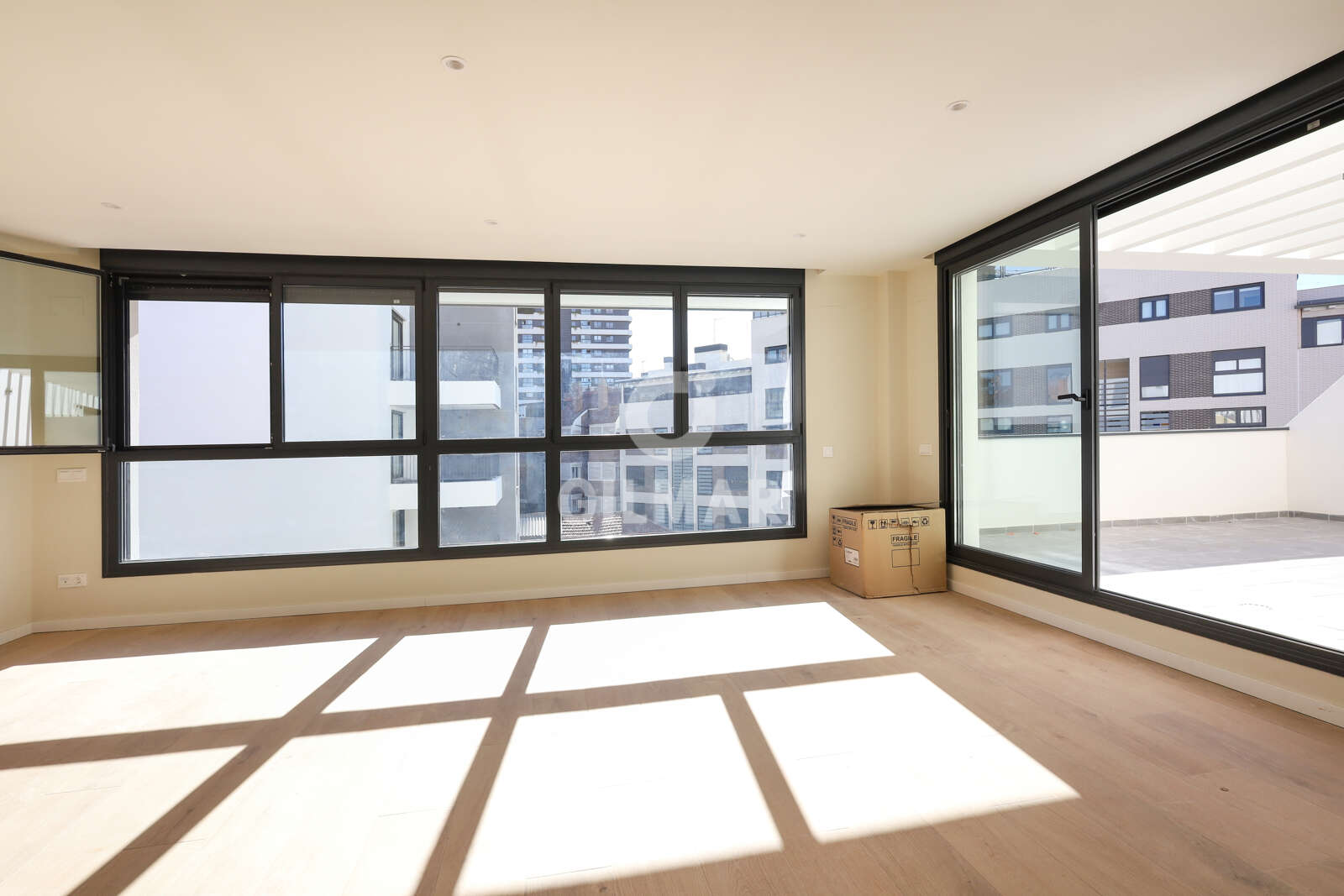 Property slider Gilmar