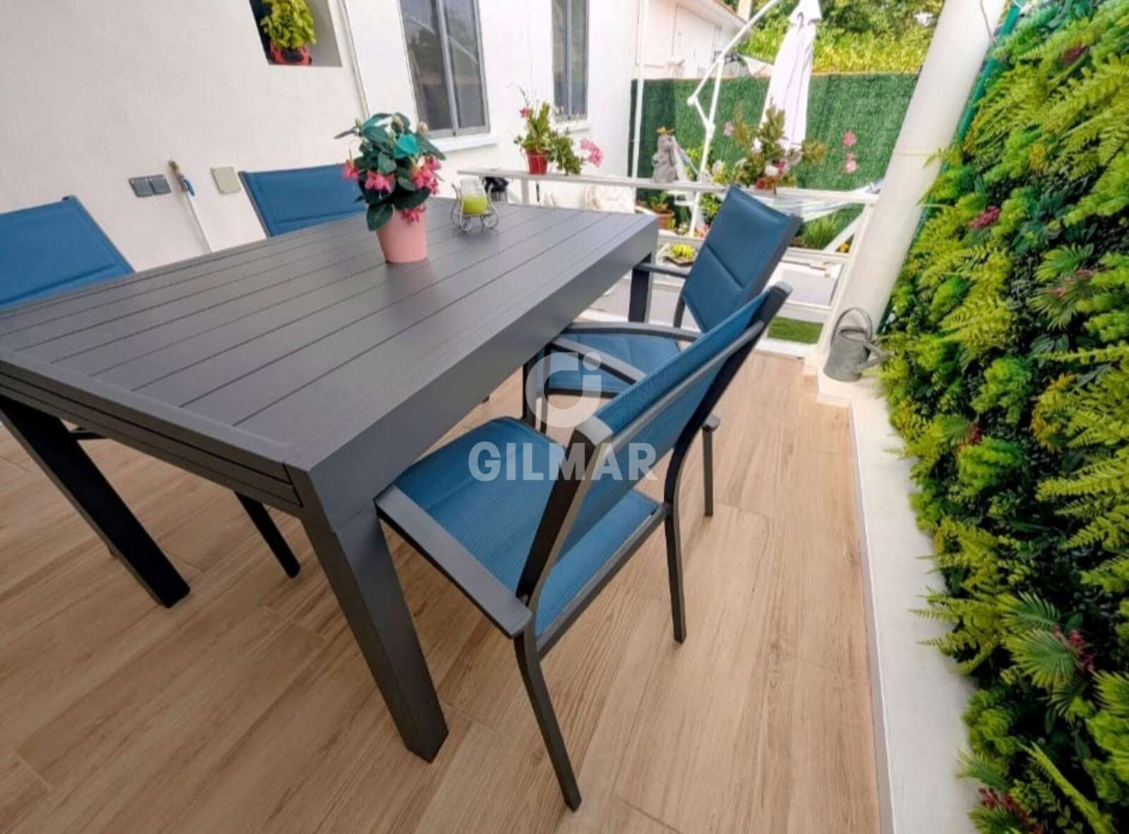 Property slider Gilmar