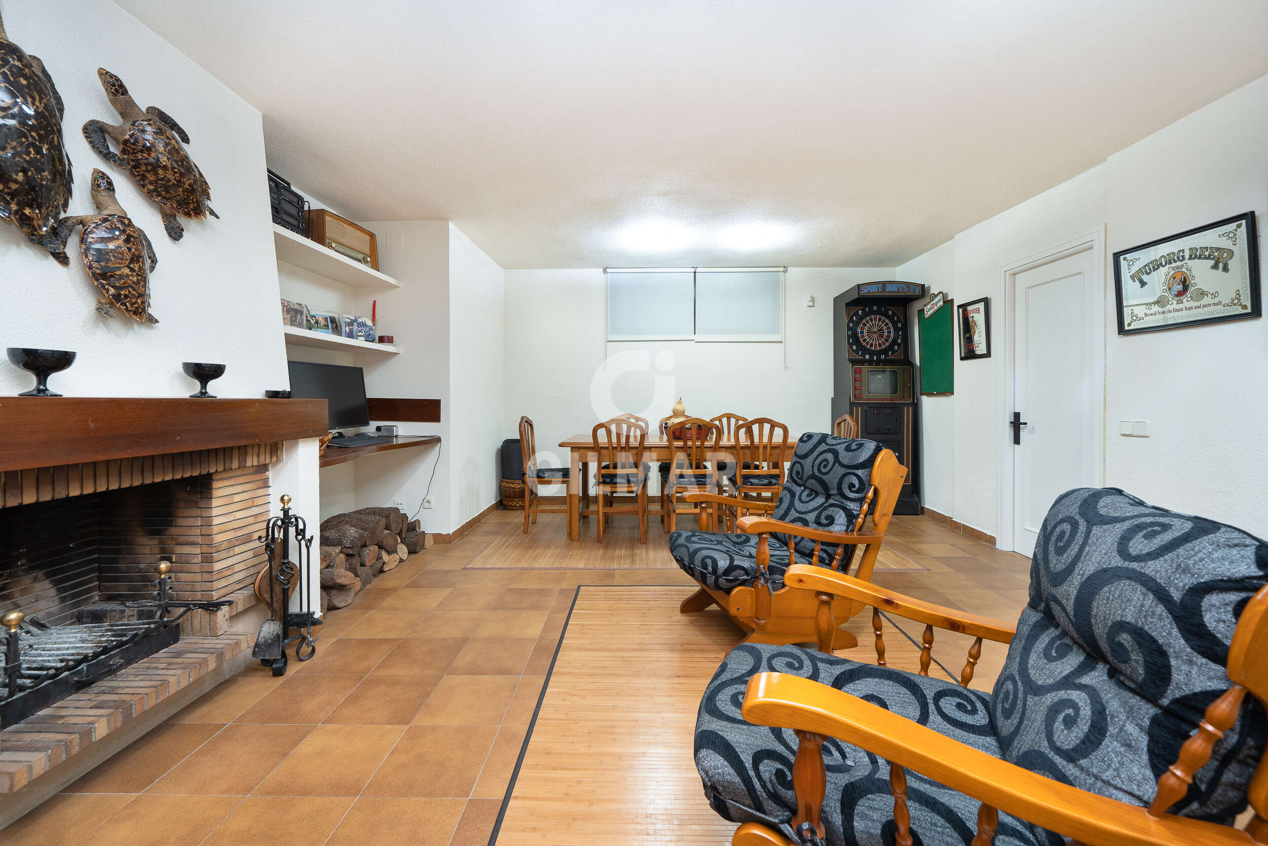 Photo of Semi-detached house