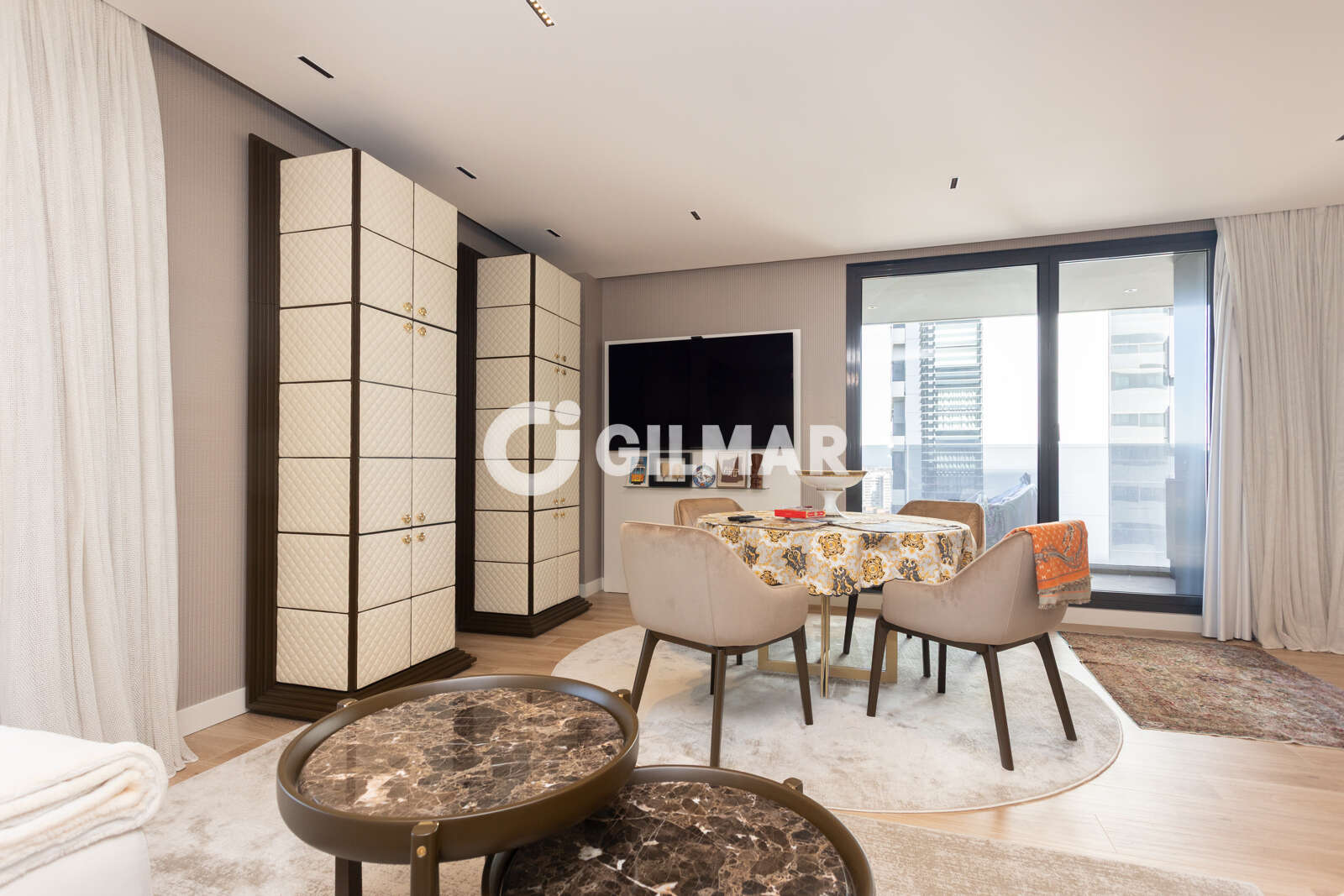 Property slider Gilmar