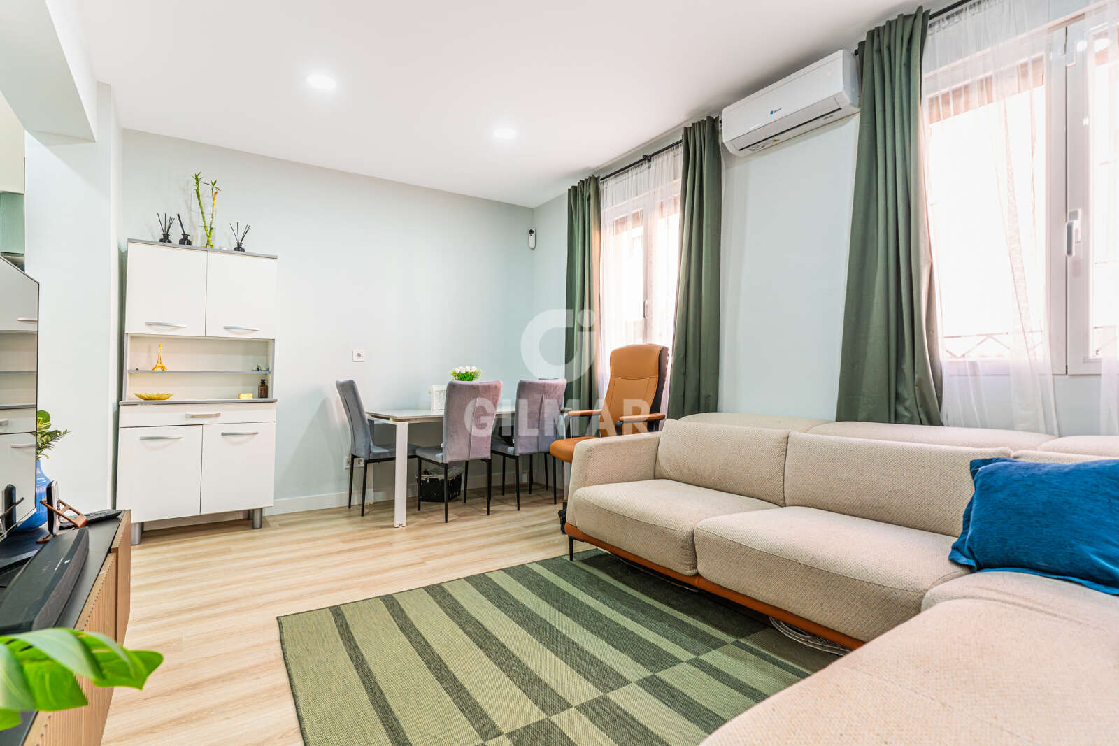 Property slider Gilmar