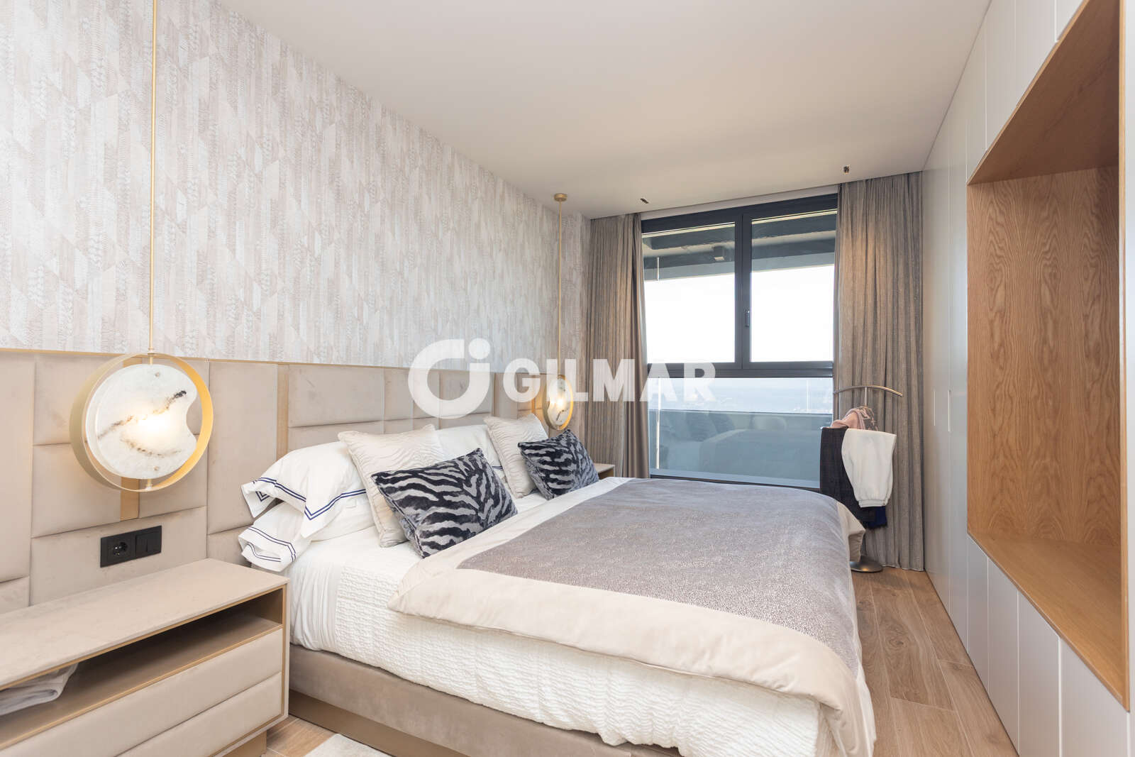 Property slider Gilmar