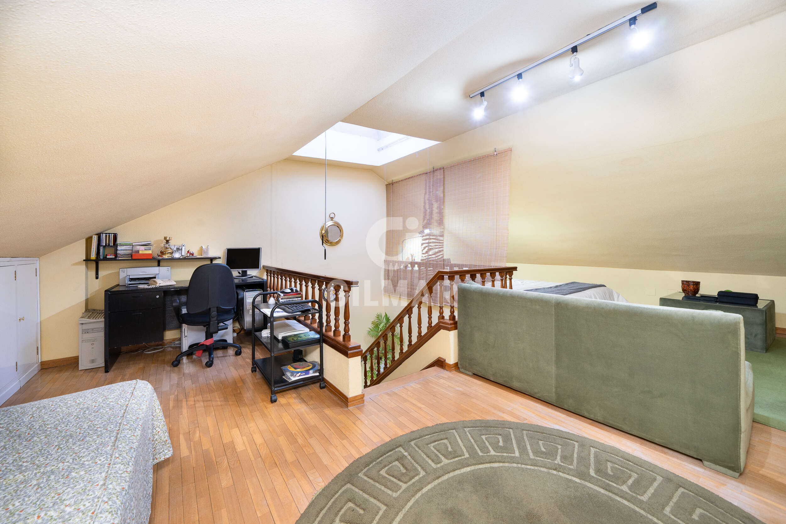 Photo of Semi-detached house