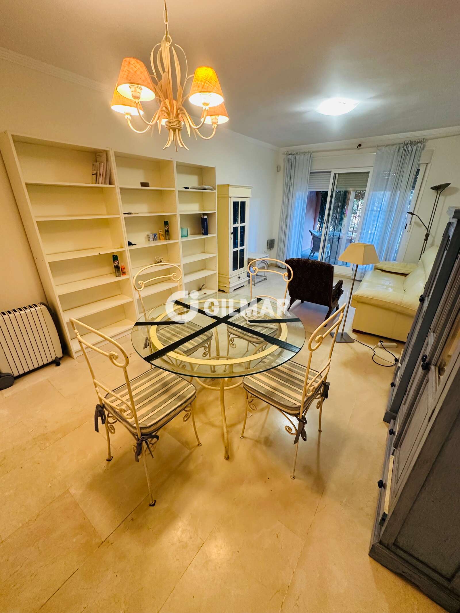 Property slider Gilmar