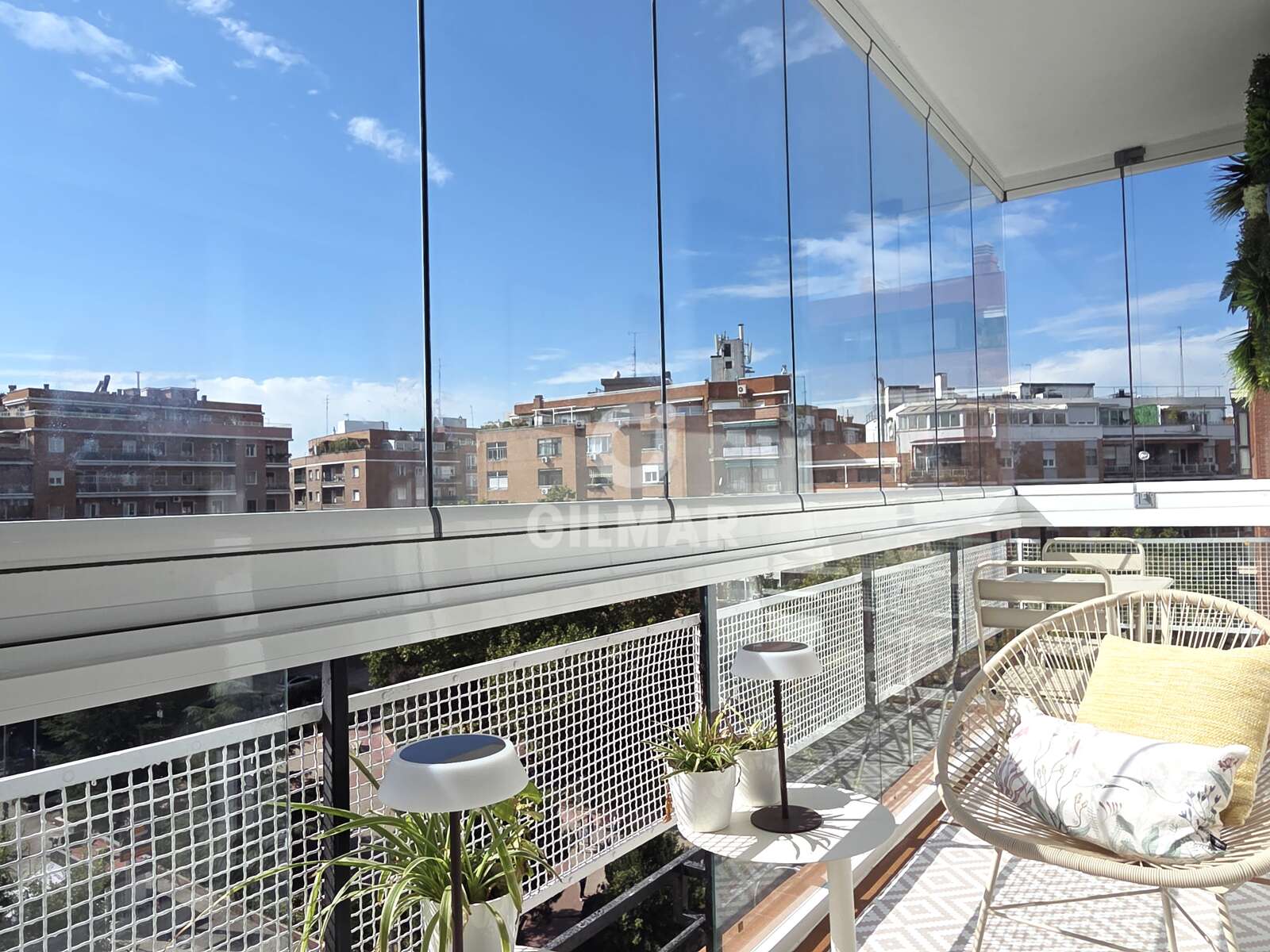 Property slider Gilmar