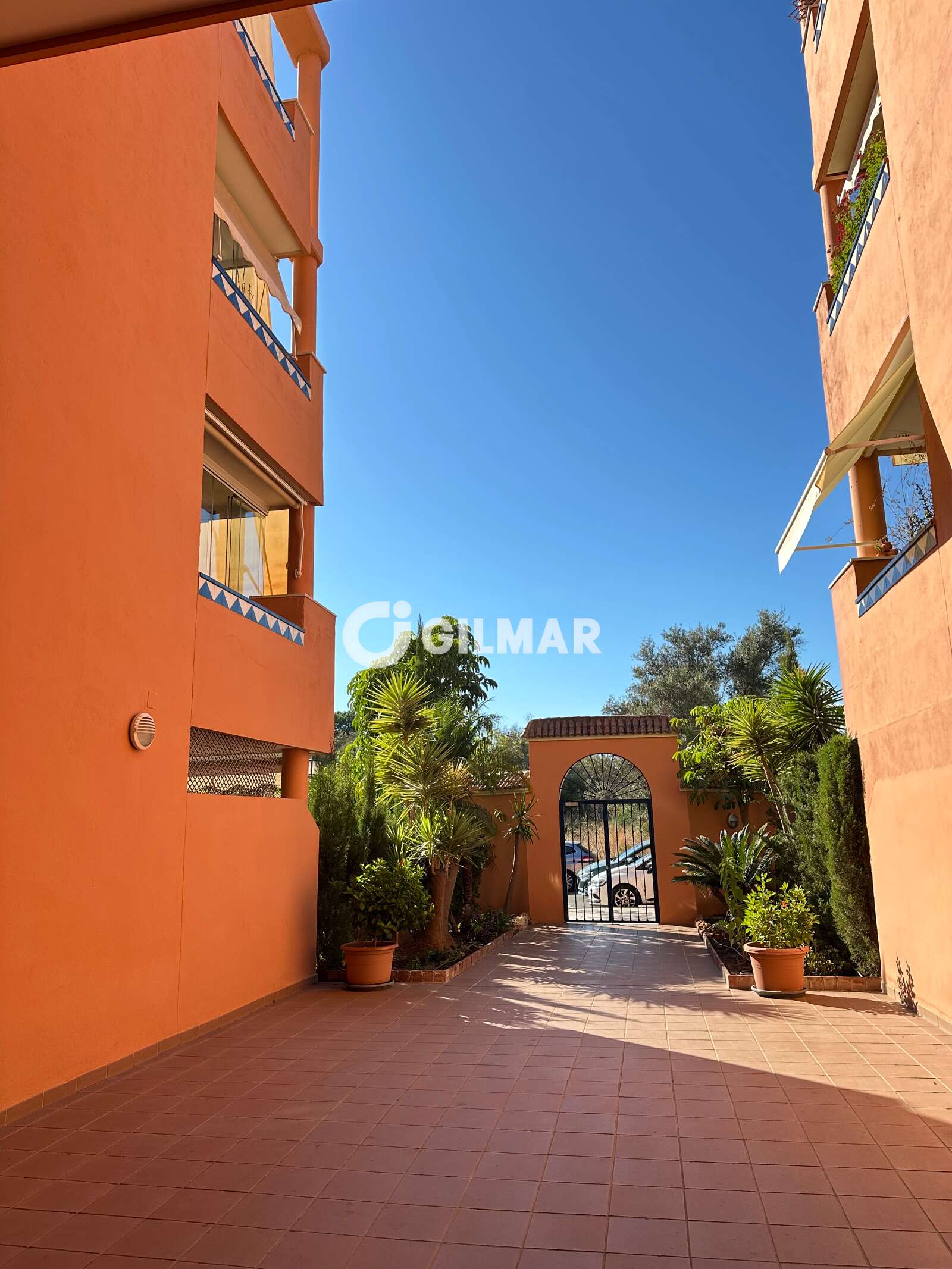Property slider Gilmar