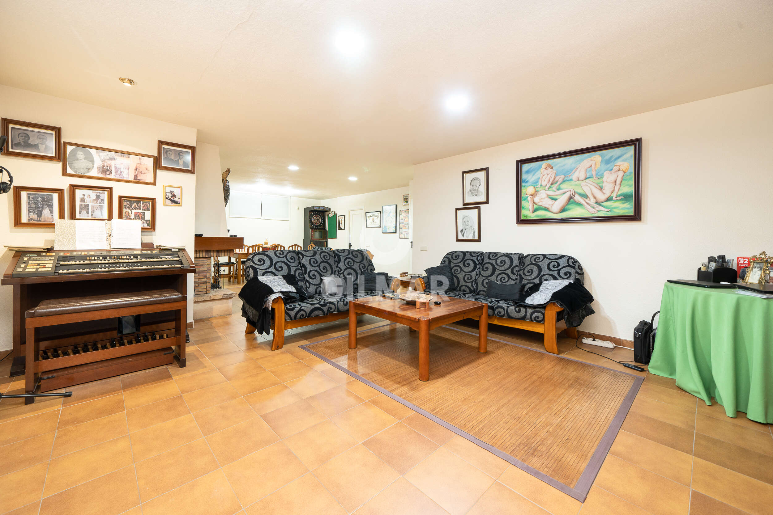Photo of Semi-detached house