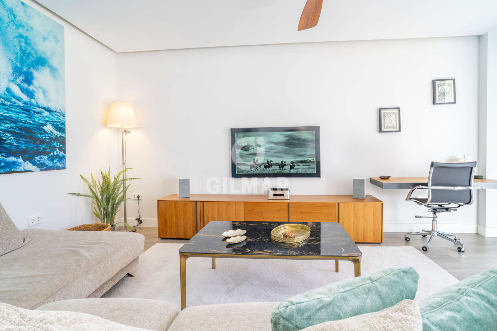 Property slider Gilmar