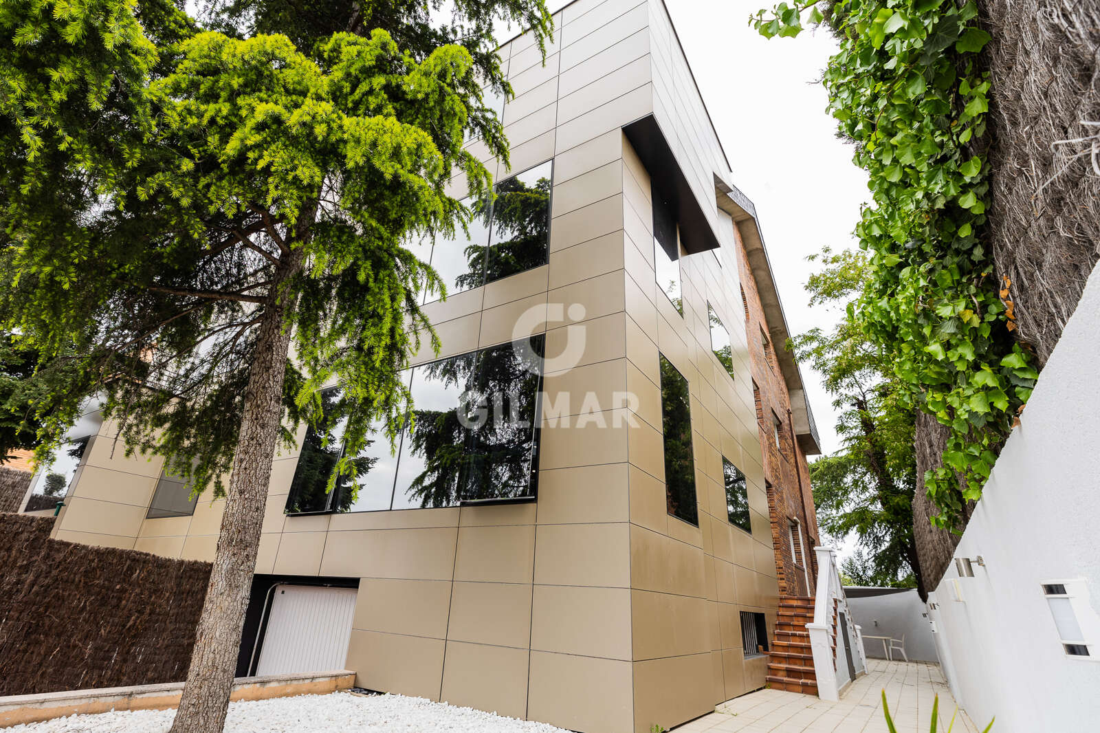 Property slider Gilmar