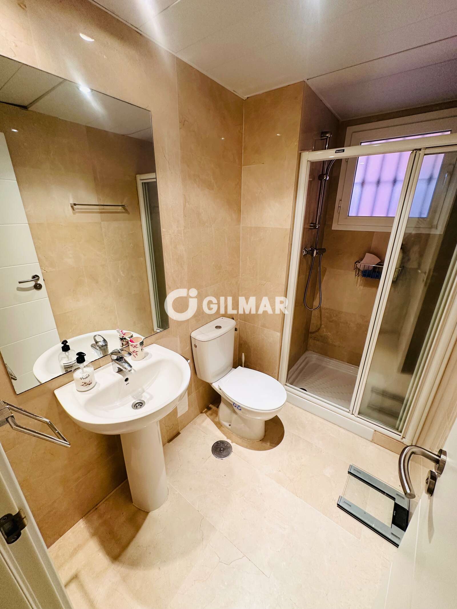 Property slider Gilmar