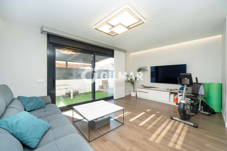 Chalet Independiente en venta en Valdefuentes – Madrid | Gilmar