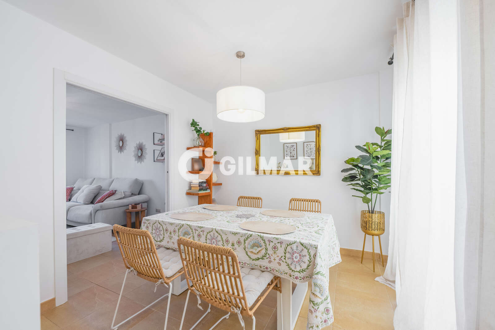 Property slider Gilmar