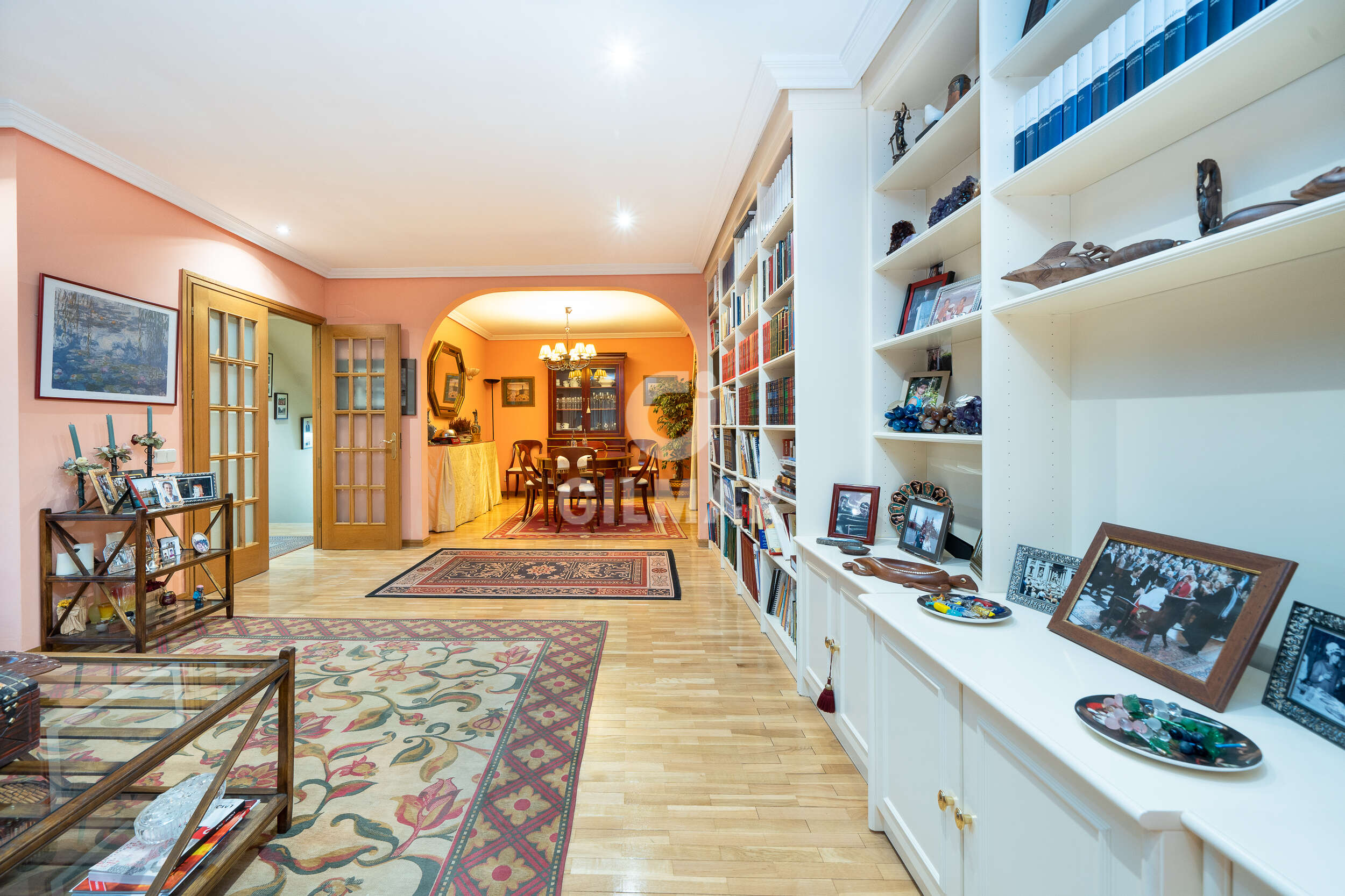 Photo of Semi-detached house