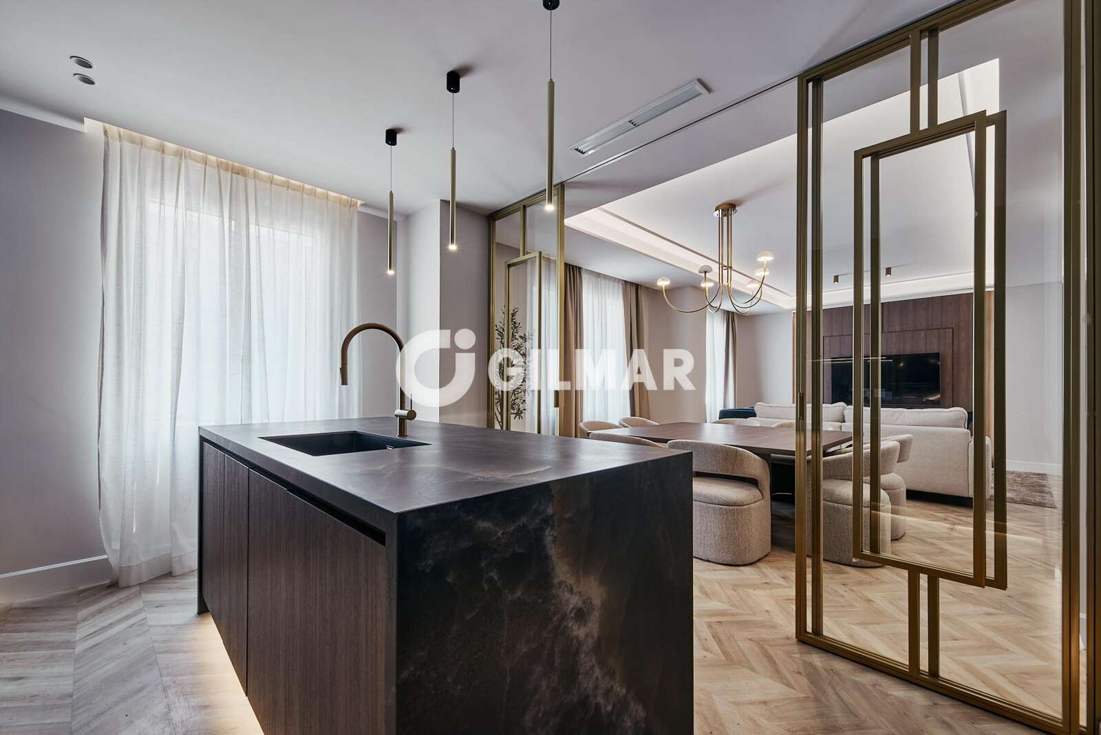 Property slider Gilmar