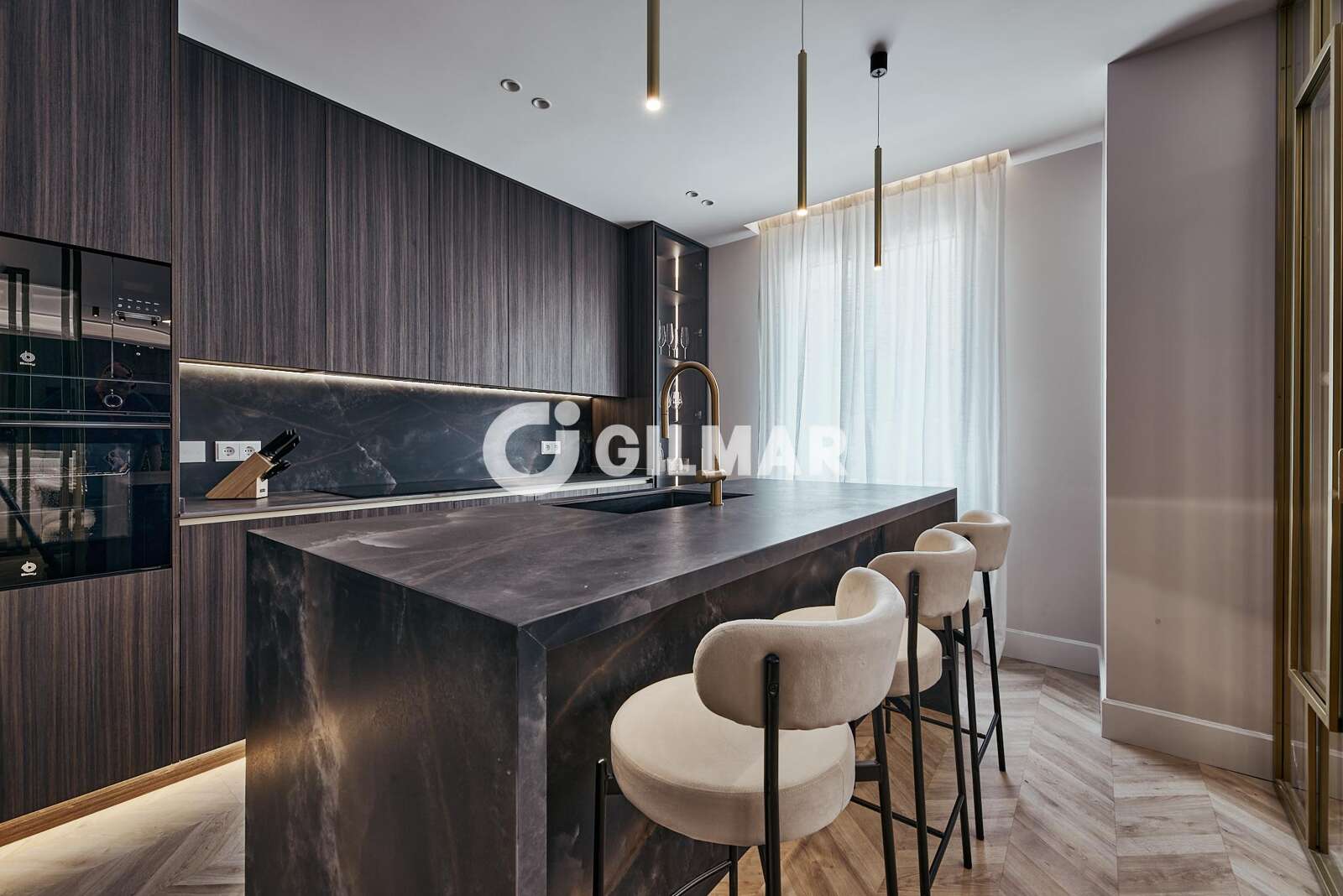 Property slider Gilmar