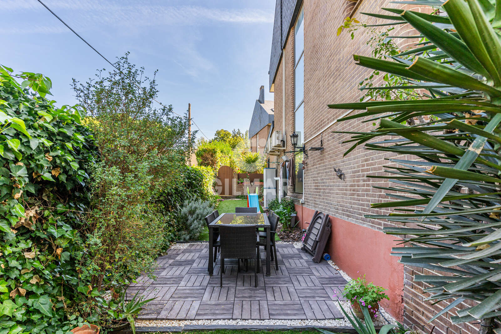 Property slider Gilmar