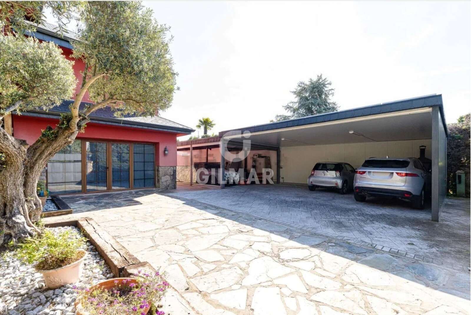 Property slider Gilmar
