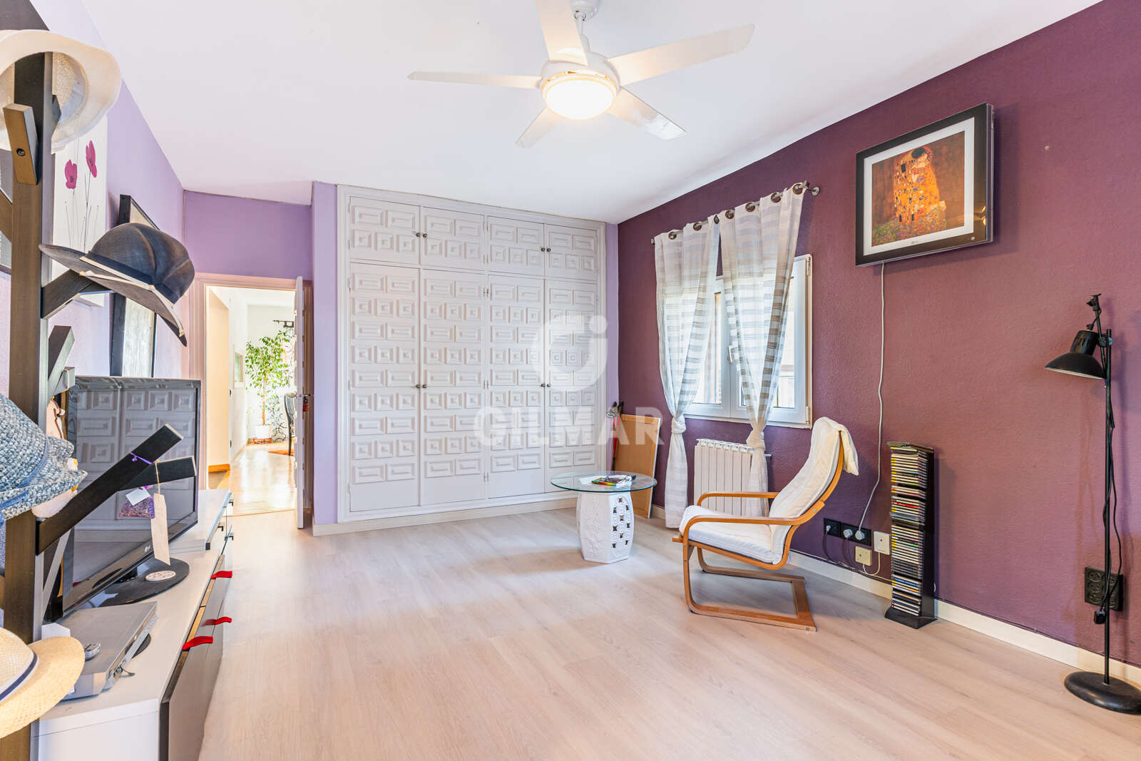 Property slider Gilmar