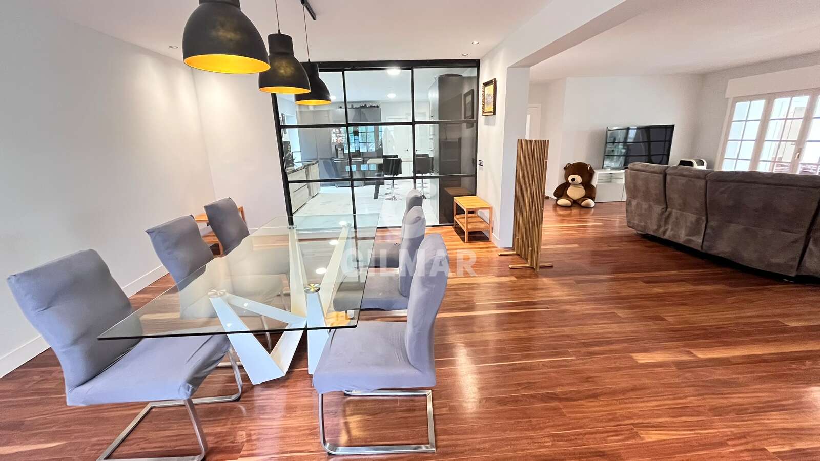 Property slider Gilmar
