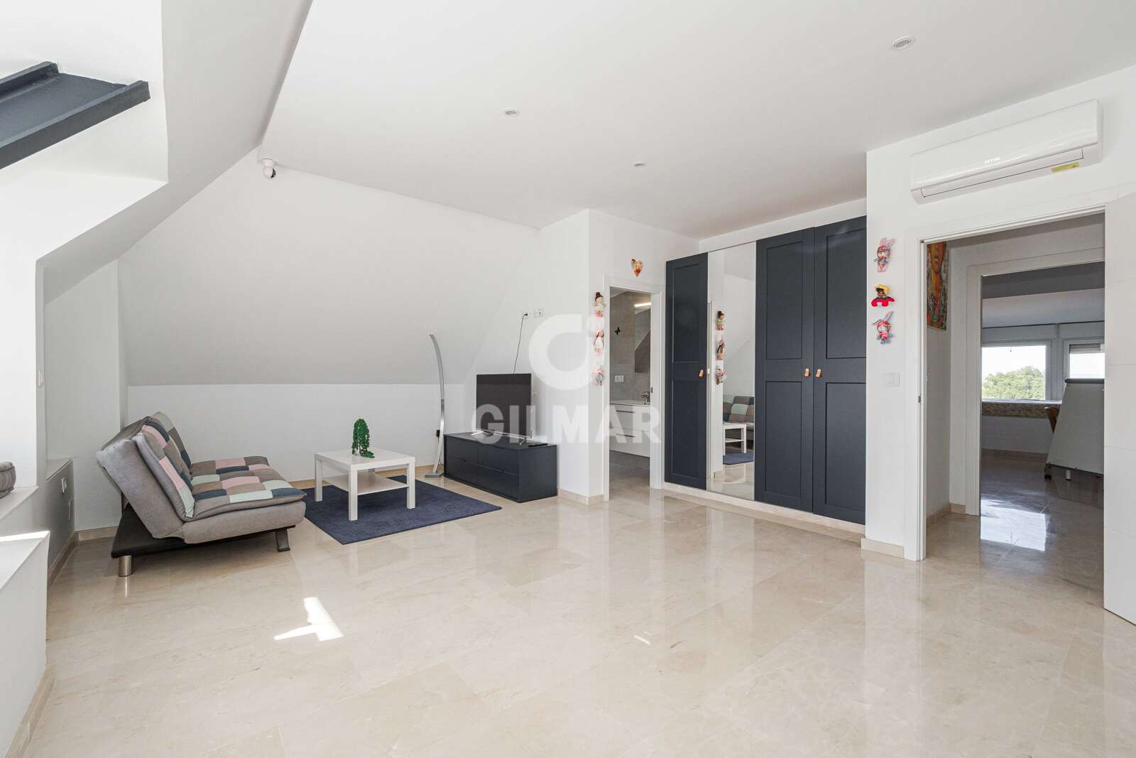 Property slider Gilmar