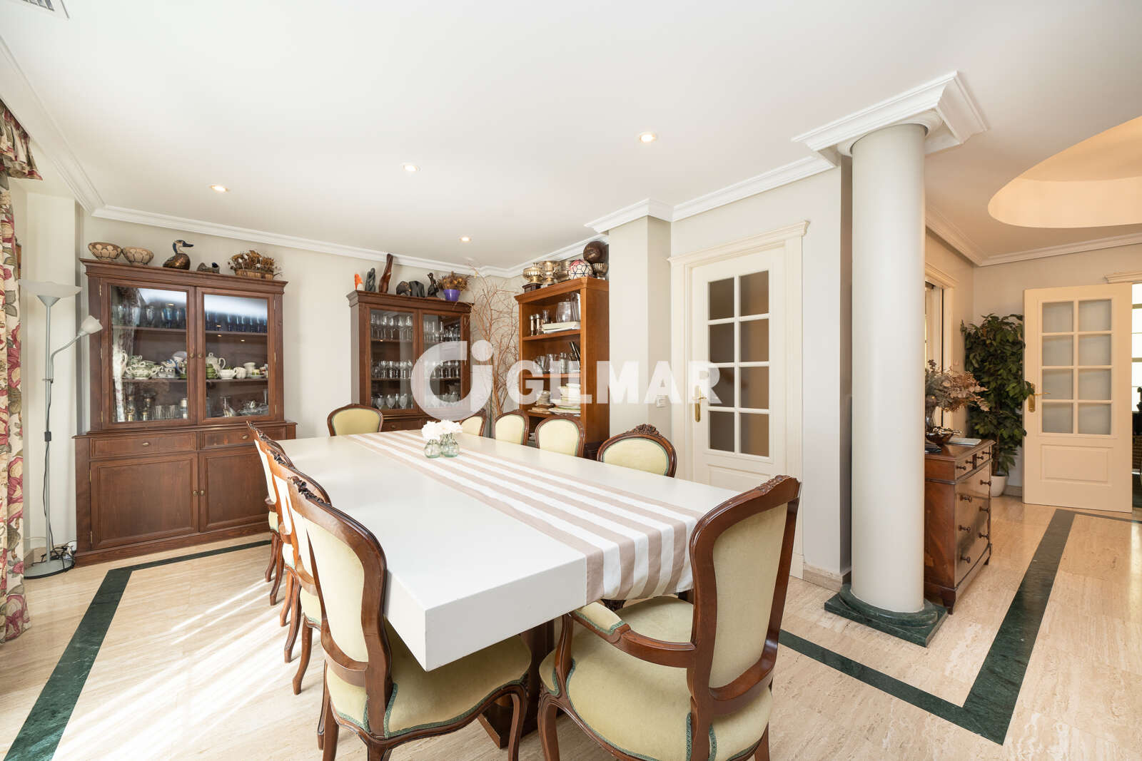 Property slider Gilmar