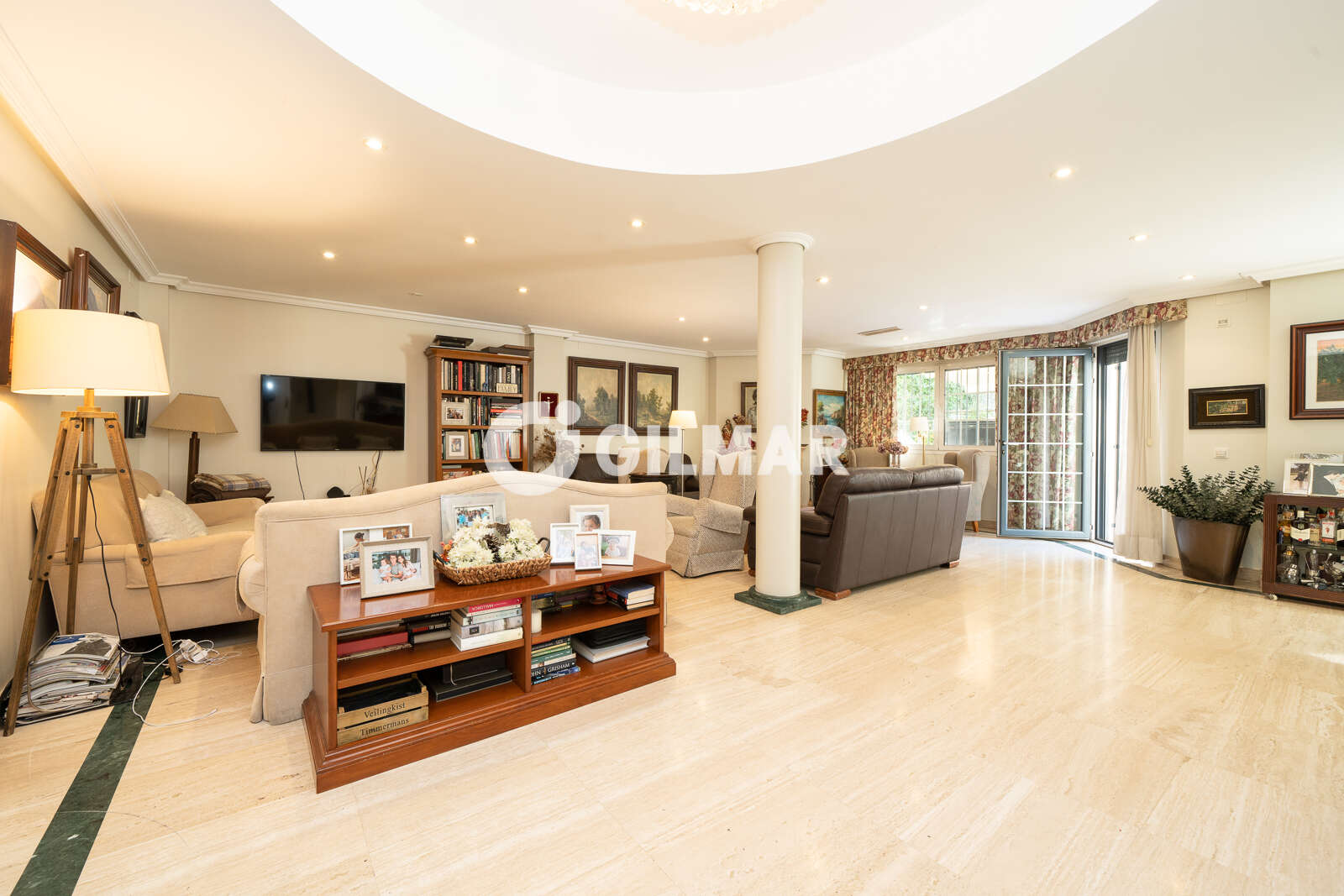 Property slider Gilmar