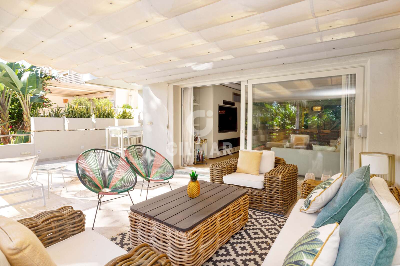 Property slider Gilmar