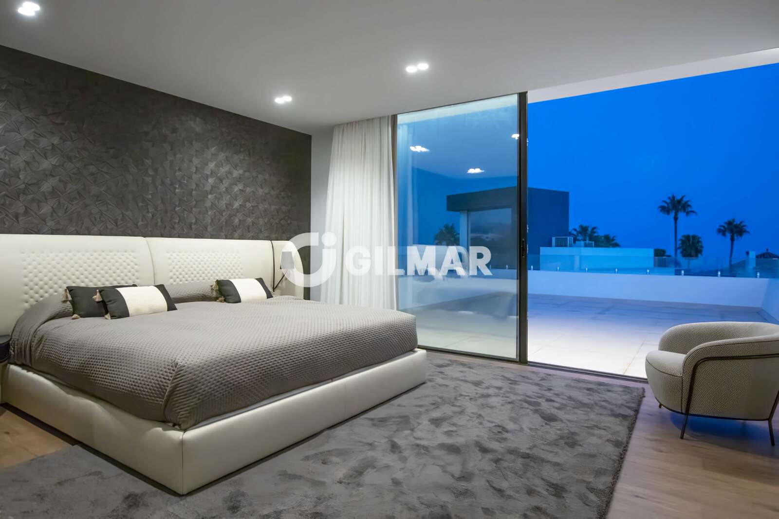 Property slider Gilmar