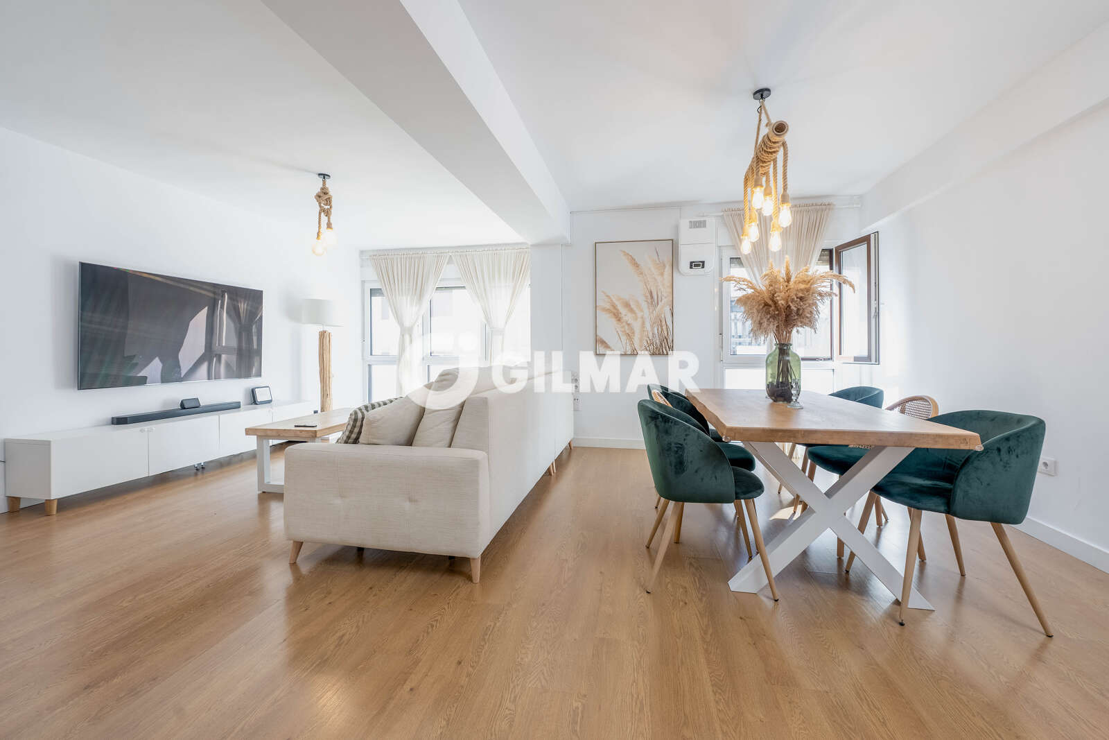 Property slider Gilmar