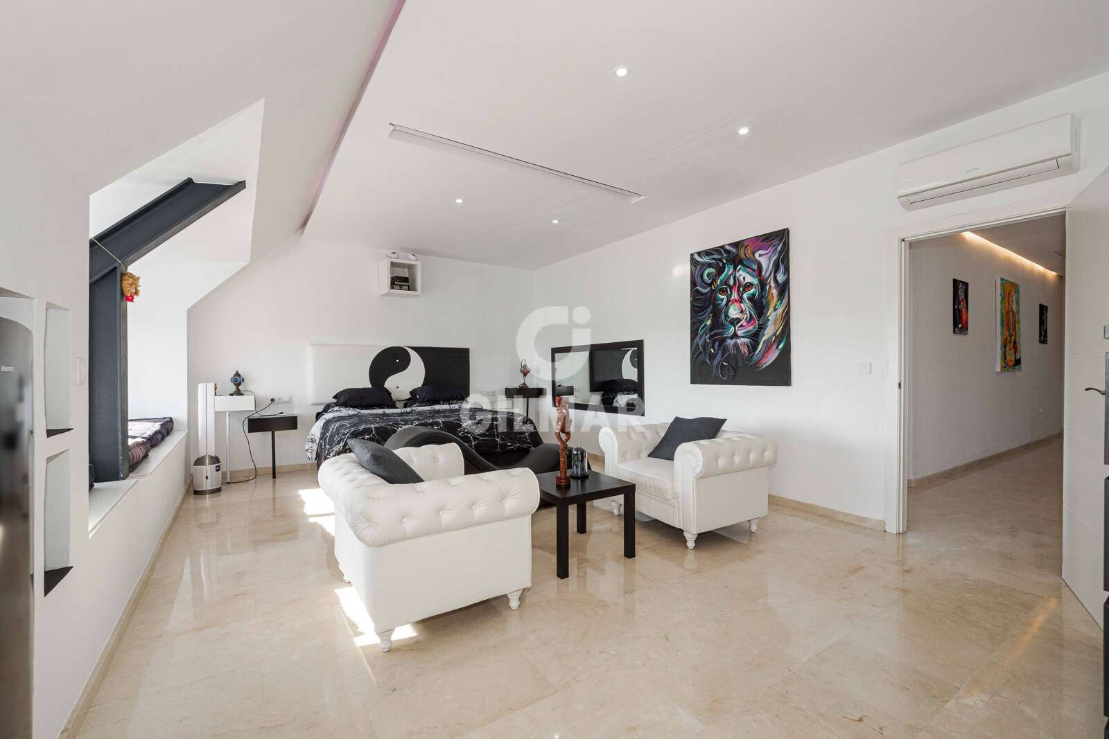 Property slider Gilmar