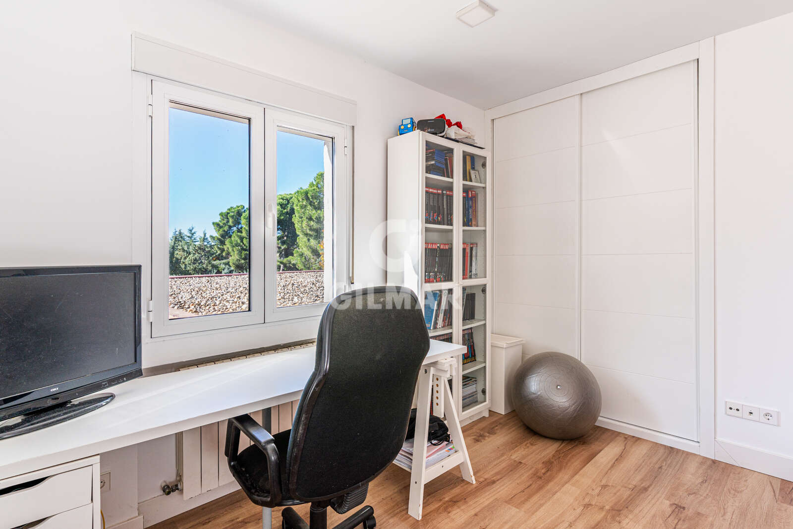 Property slider Gilmar