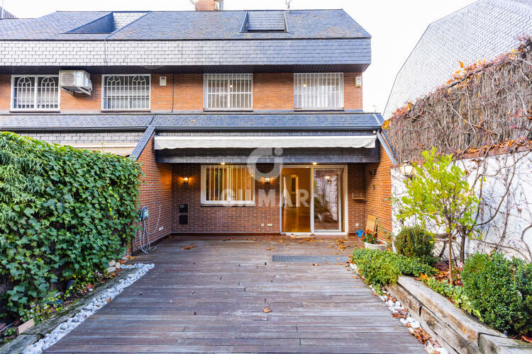 Chalet Adosado en alquiler en Arroyo Fresno – Madrid | Gilmar