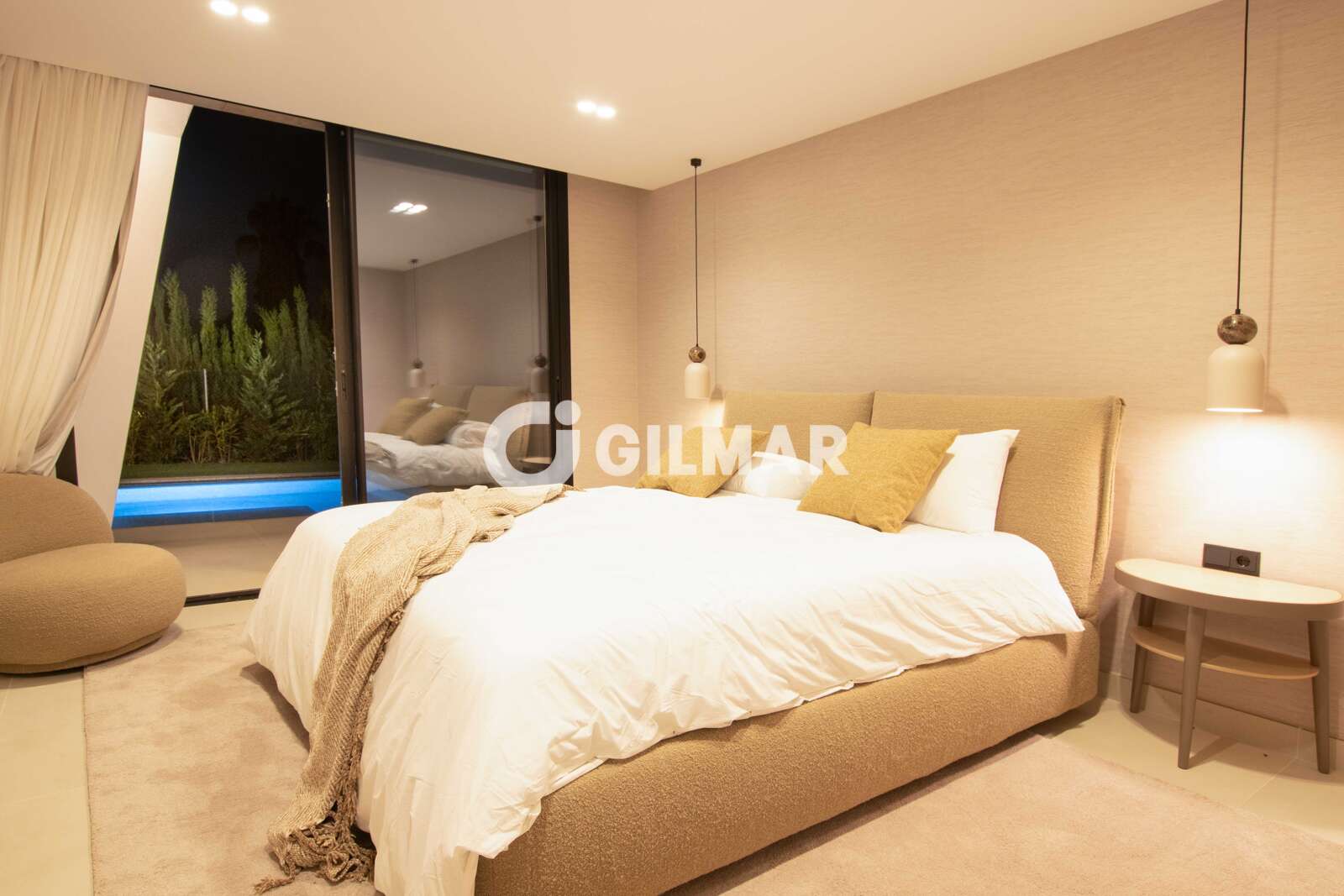 Property slider Gilmar