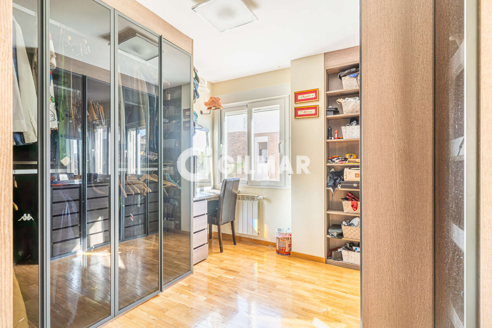 Property slider Gilmar
