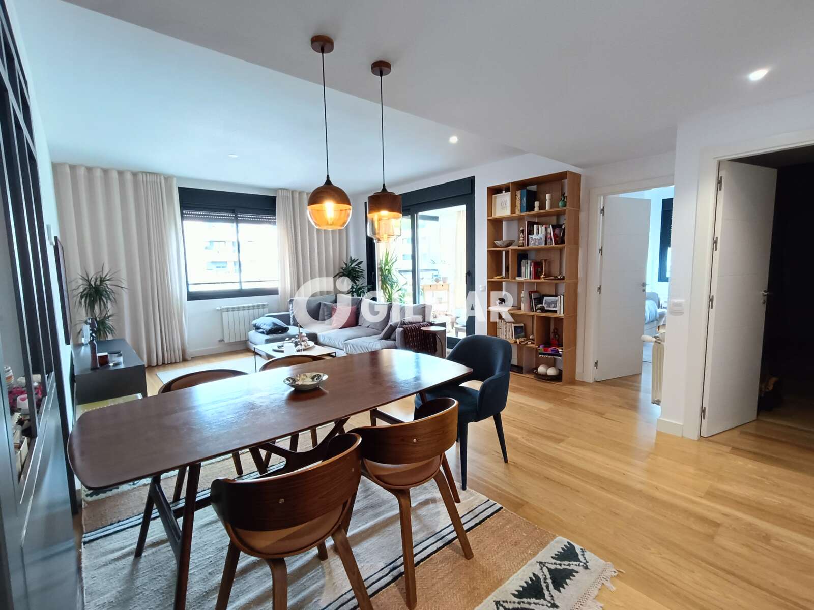 Property slider Gilmar
