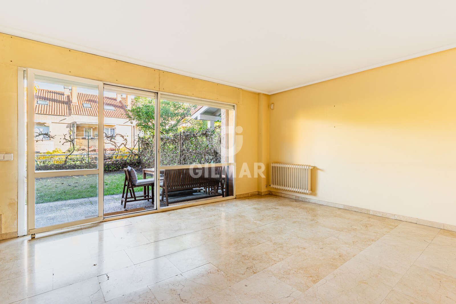 Property slider Gilmar