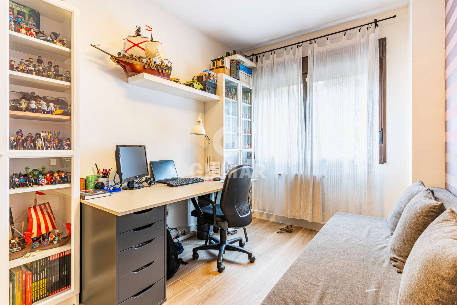 Property slider Gilmar