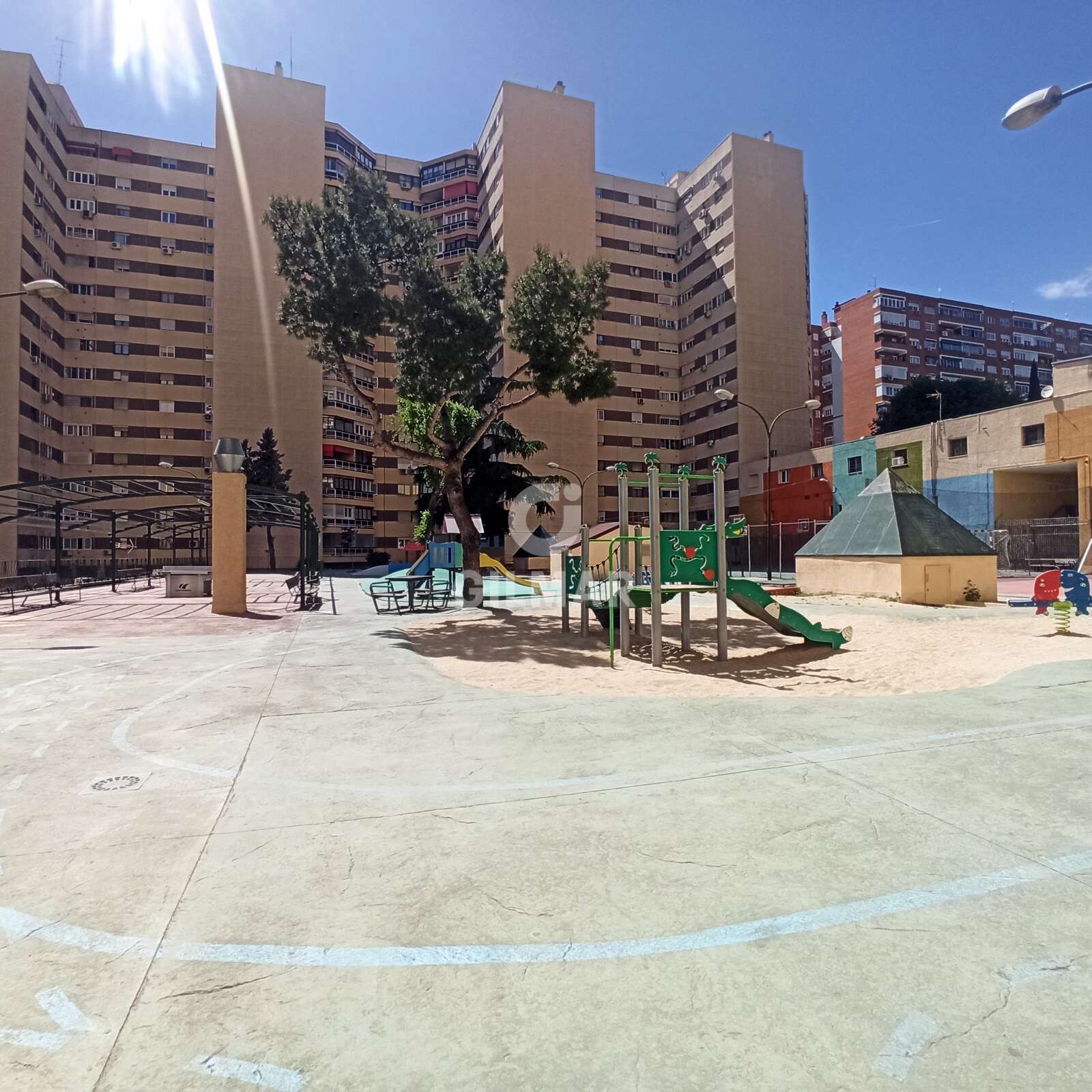 Property slider Gilmar