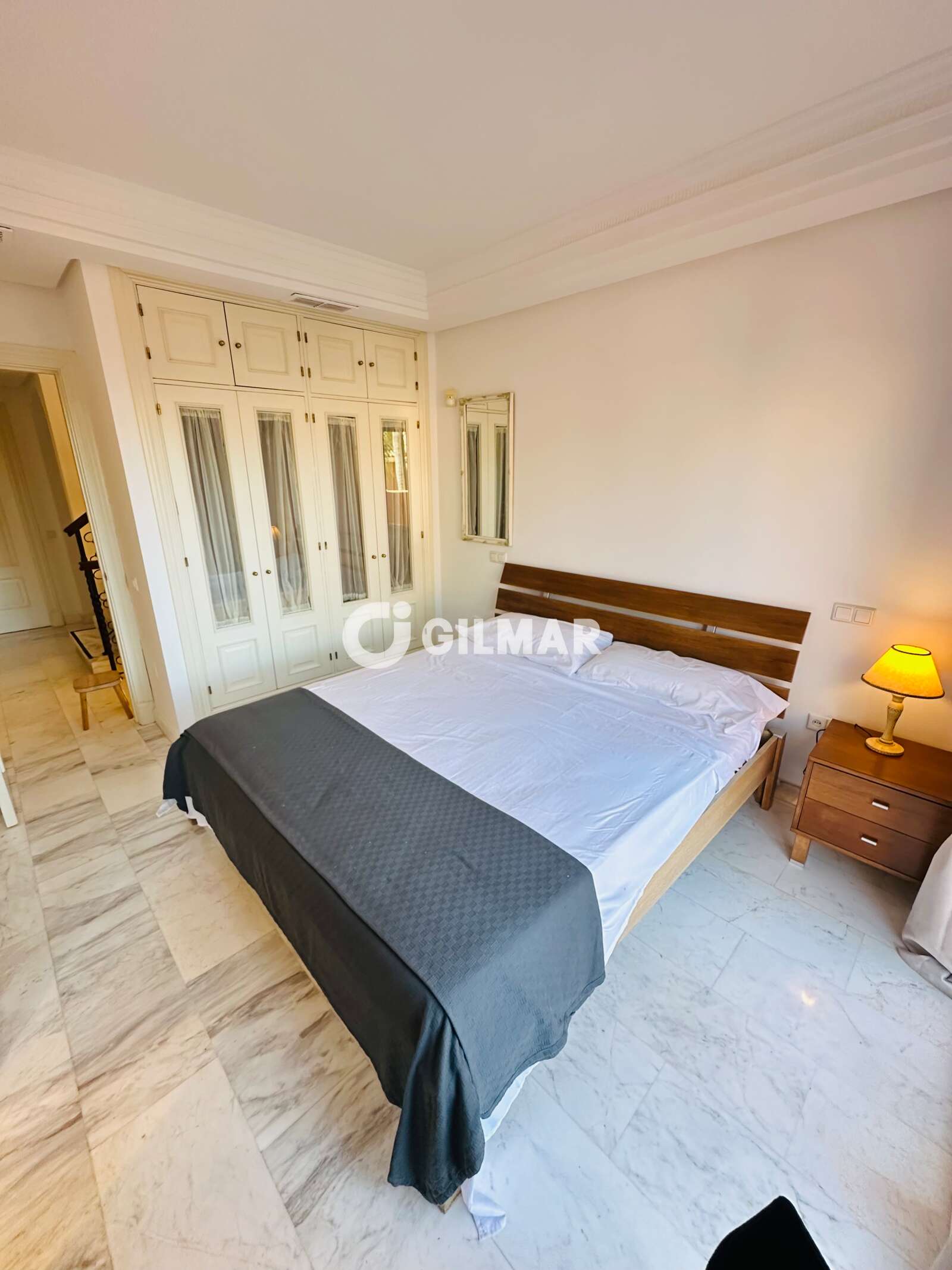 Property slider Gilmar