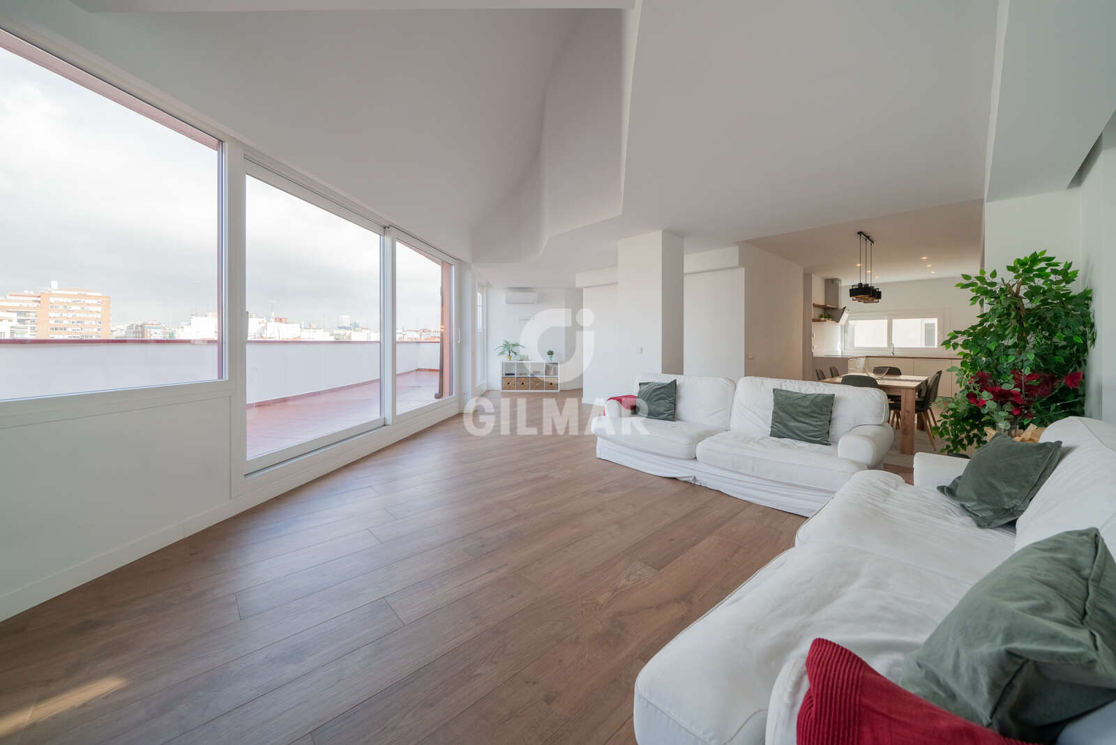Property slider Gilmar