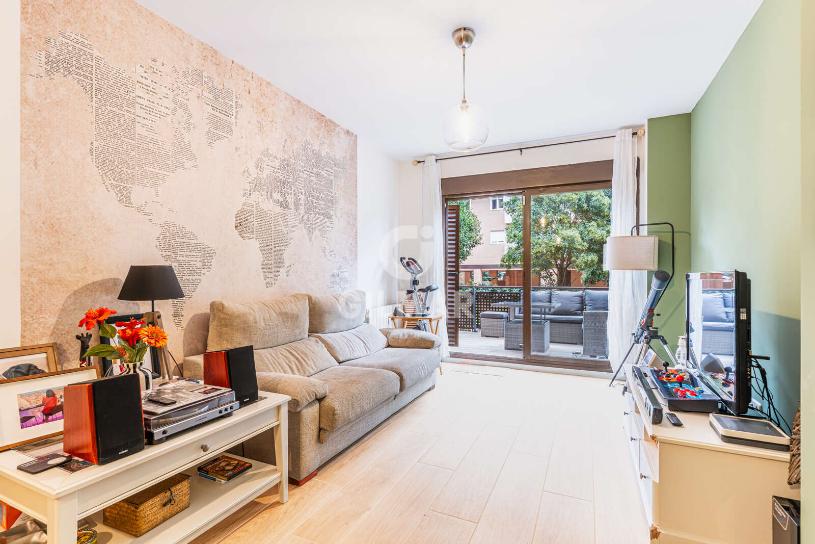 Property slider Gilmar