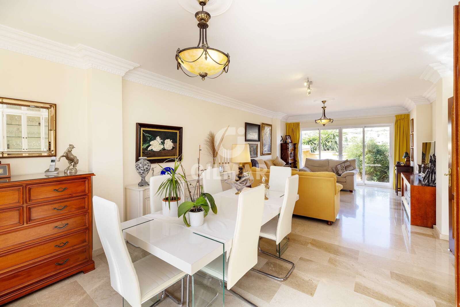 Property slider Gilmar