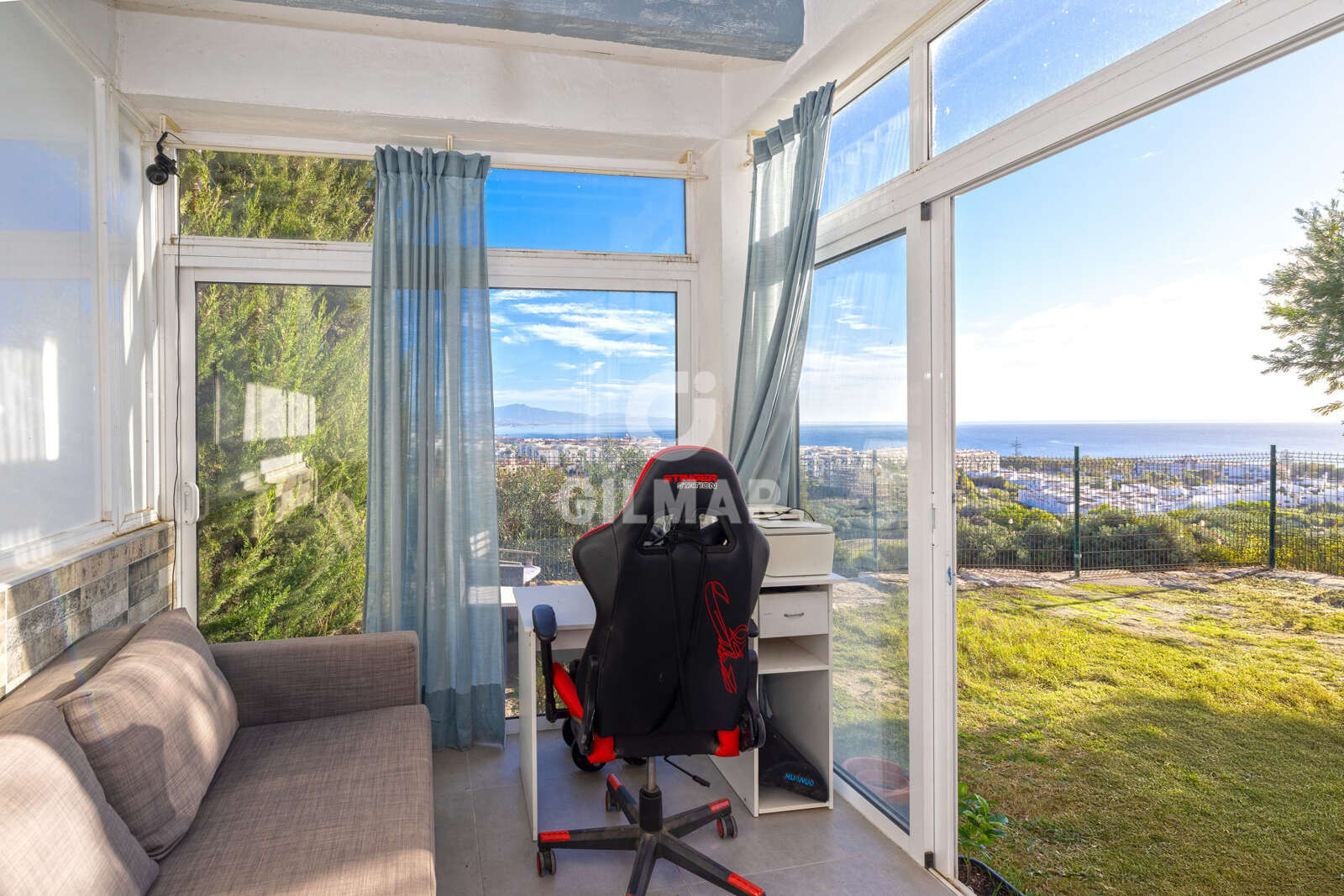 Property slider Gilmar