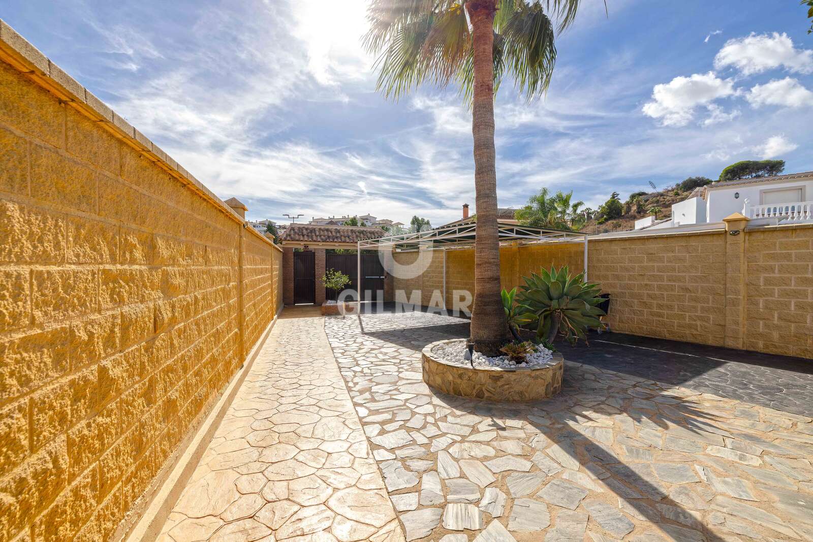 Property slider Gilmar