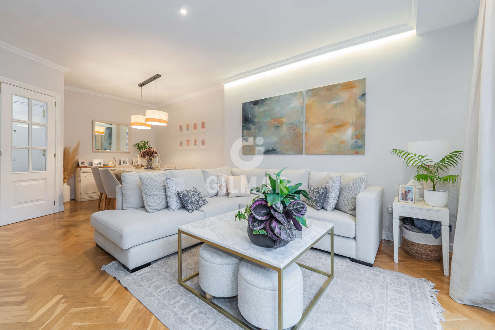 Property slider Gilmar
